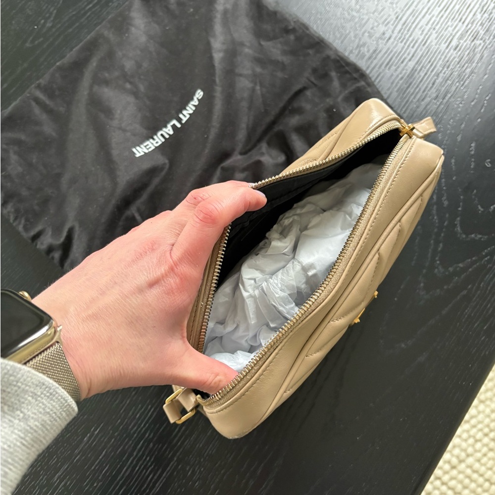 Authentic Saint Laurent Beige Quilted Crossbody Bag - Picture 7 of 9